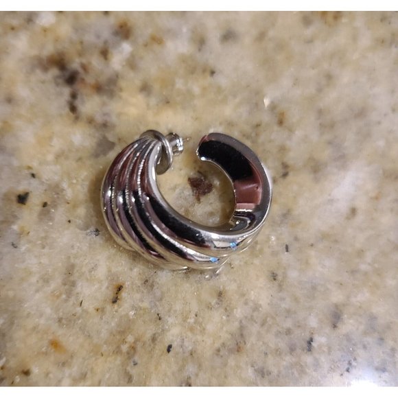 Vintage Monet Half Hoop Earrings- Fan/shell Wave Shape Stud Silver Tone Smooth - Picture 3 of 7